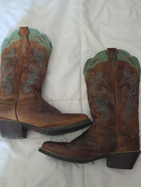 Justin Boots Brown Leather Western Boots with Teal Accents